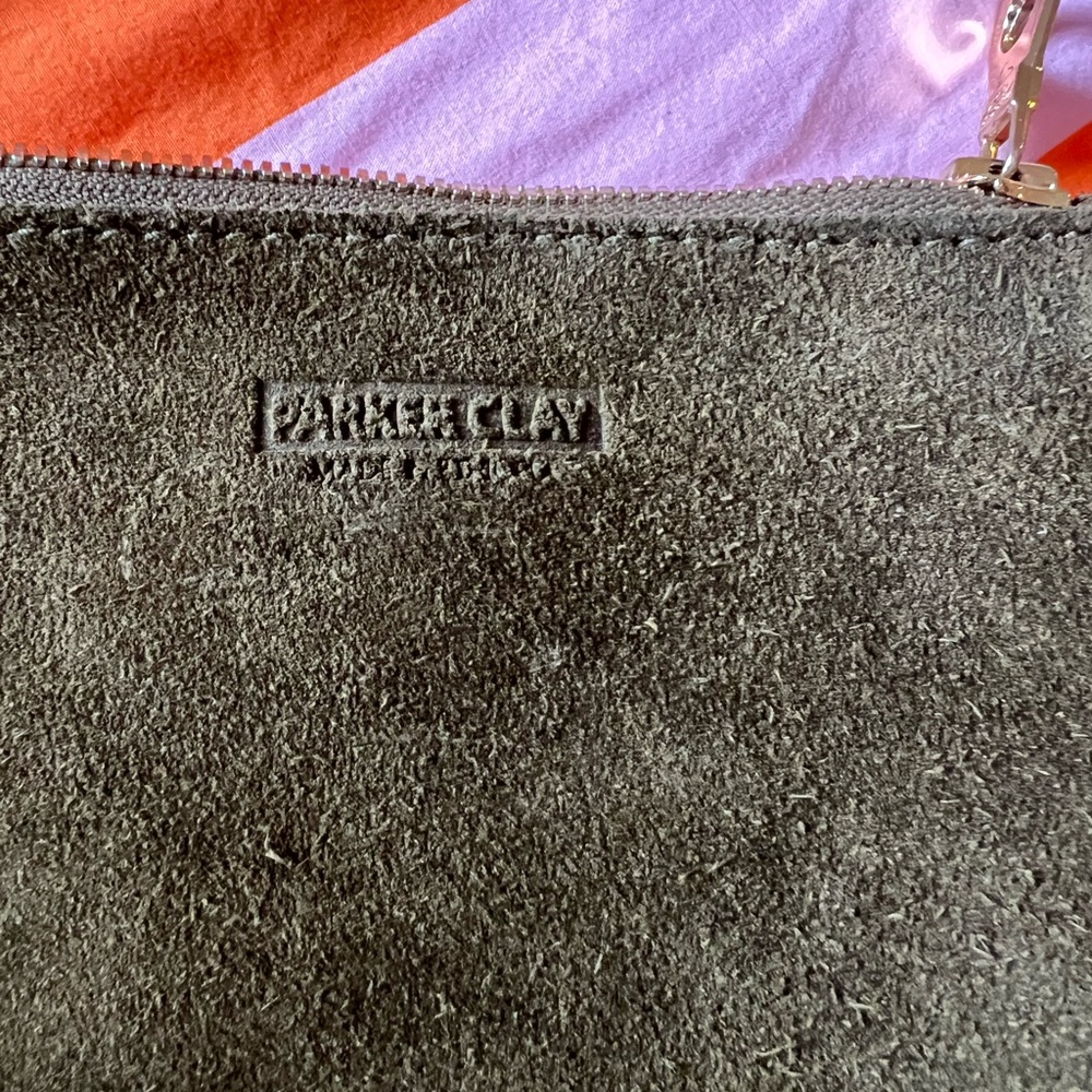 Parker Clay Women's U-Pouch Olive Green - Picture 2 of 5
